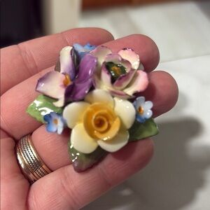 VINTAGE ARTONE BONE  pin